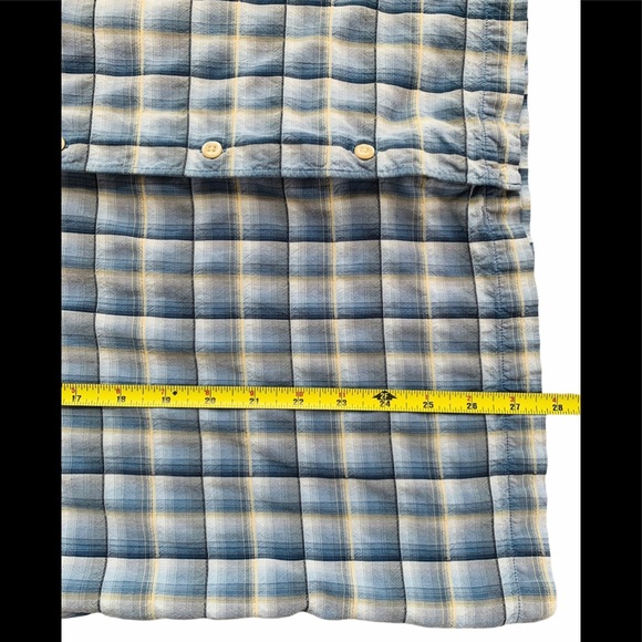 Tommy Bahama Men’s Large Hawaiian Shirt - Picture 10 of 11